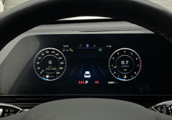 Подержанный автомобиль Omoda C5 2022 года (31 фото)