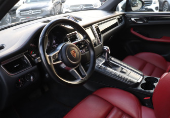 Подержанный автомобиль Porsche Macan 2015 года (13 фото)
