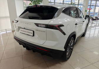 Подержанный автомобиль Jetour Dashing 2024 года (5 фото)