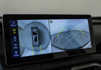 Подержанный автомобиль Geely Okavango 2020 года (15 фото)