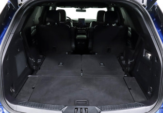 Подержанный автомобиль Ford Explorer 2021 года (17 фото)