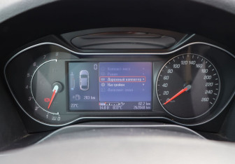 Подержанный автомобиль Ford S-MAX 2006 года (16 фото)