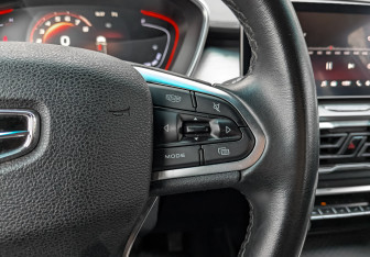 Подержанный автомобиль Geely Coolray 2022 года (26 фото)