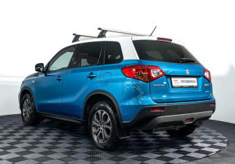 Подержанный автомобиль Suzuki Vitara 2016 года (7 фото)