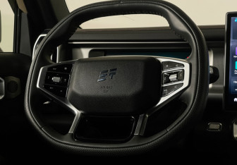 Подержанный автомобиль Jetour T2 2024 года (14 фото)