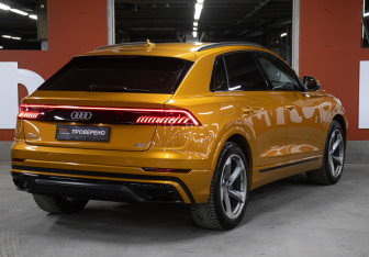Подержанный автомобиль Audi Q8 2019 года (5 фото)