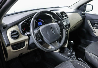 Подержанный автомобиль Renault Logan Sedan 2015 года (6 фото)