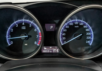 Подержанный автомобиль Mazda 3 Sedan 2012 года (13 фото)