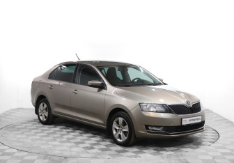 Подержанный автомобиль Skoda Rapid Liftback 2018 года (3 фото)