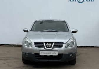 Подержанный автомобиль Nissan Qashqai 2007 года (2 фото)