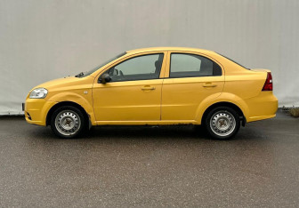 Подержанный автомобиль Chevrolet Aveo Sedan 2007 года (8 фото)