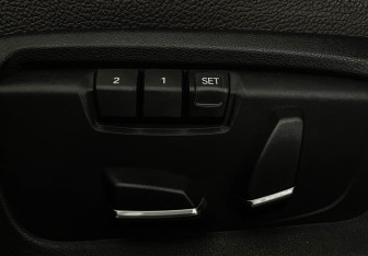 Подержанный автомобиль BMW X5 2016 года (17 фото)
