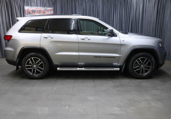 Подержанный автомобиль Jeep Grand Cherokee 2018 года (4 фото)