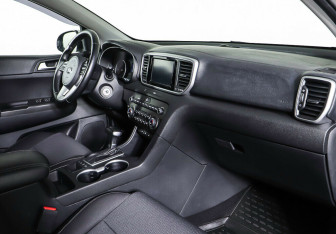 Подержанный автомобиль Kia Sportage 2018 года (9 фото)