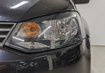 Подержанный автомобиль Volkswagen Polo Sedan 2011 года (16 фото)