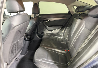 Подержанный автомобиль Hyundai i40 Sedan 2016 года (10 фото)