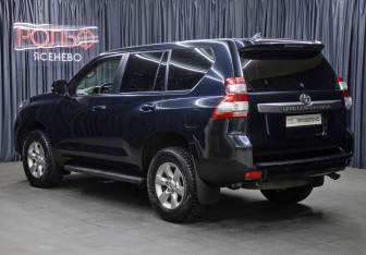 Подержанный автомобиль Toyota Land Cruiser Prado 2017 года (7 фото)