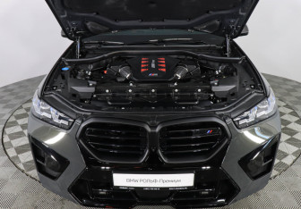 Подержанный автомобиль BMW X5 M 2023 года (10 фото)