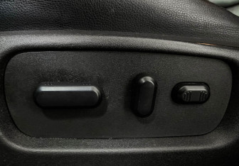 Подержанный автомобиль Ford Explorer 2014 года (14 фото)