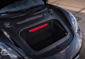 Подержанный автомобиль Porsche Cayman 2018 года (18 фото)