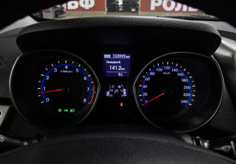 Подержанный автомобиль Hyundai i30 Hatchback 2015 года (13 фото)