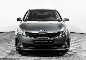 Подержанный автомобиль Kia Rio Sedan 2021 года (2 фото)