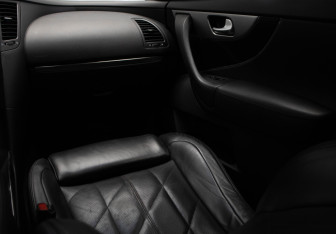 Подержанный автомобиль Infiniti FX 2012 года (26 фото)