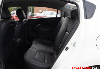 Подержанный автомобиль Kia Pride Sedan 2012 года (8 фото)