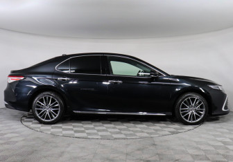 Подержанный автомобиль Toyota Camry Sedan 2023 года (4 фото)