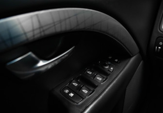 Подержанный автомобиль Volvo XC70 2008 года (14 фото)