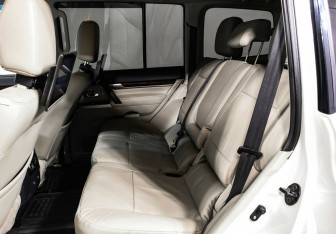 Подержанный автомобиль Mitsubishi Pajero 2019 года (10 фото)