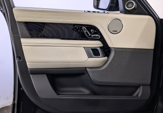 Подержанный автомобиль Land Rover Range Rover 2020 года (19 фото)