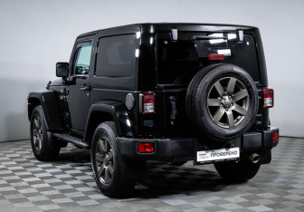 Подержанный автомобиль Jeep Wrangler 2016 года (7 фото)