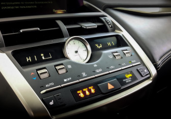 Подержанный автомобиль Lexus NX 2018 года (26 фото)