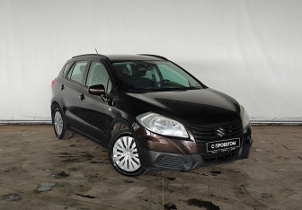Подержанный автомобиль Suzuki SX4 Hatchback 2014 года (3 фото)