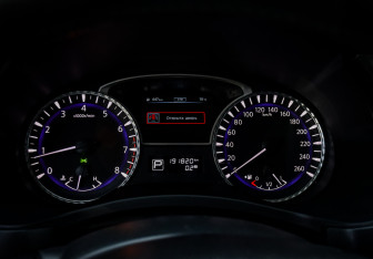 Подержанный автомобиль Infiniti QX60 2014 года (9 фото)