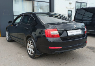 Подержанный автомобиль Skoda Octavia Liftback 2014 года (7 фото)