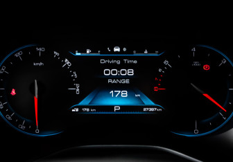 Подержанный автомобиль Chevrolet Captiva 2022 года (11 фото)