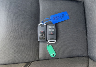 Подержанный автомобиль Volvo V40 Cross Country 2013 года (17 фото)