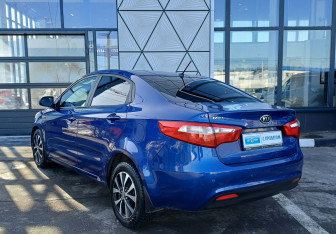 Подержанный автомобиль Kia Rio Sedan 2012 года (7 фото)