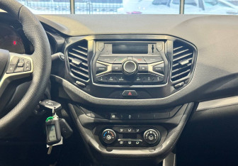 Подержанный автомобиль LADA (ВАЗ) Vesta Sedan 2018 года (14 фото)