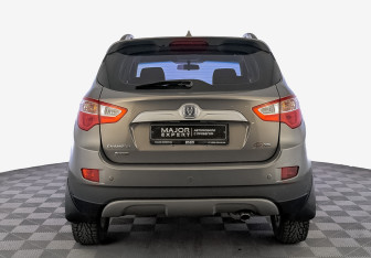 Подержанный автомобиль Changan CS35 2015 года (6 фото)