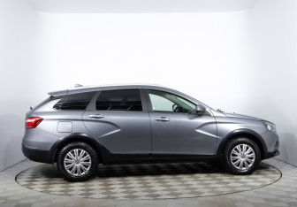 Подержанный автомобиль LADA (ВАЗ) Vesta Wagon 2019 года (4 фото)