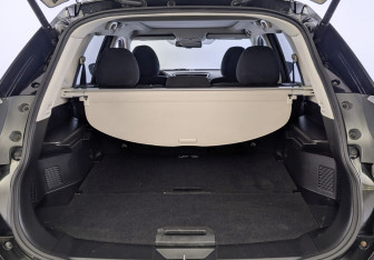 Подержанный автомобиль Nissan X-Trail 2016 года (9 фото)