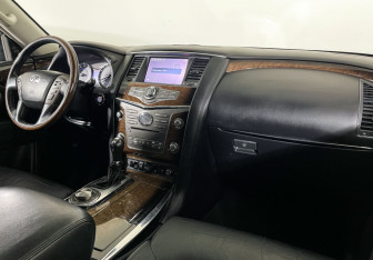 Подержанный автомобиль Infiniti QX80 2014 года (9 фото)
