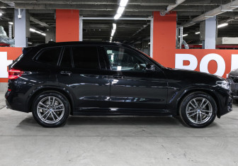 Подержанный автомобиль BMW X3 2019 года (3 фото)