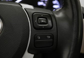 Подержанный автомобиль Lexus NX 2014 года (18 фото)
