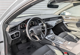 Подержанный автомобиль Audi A6 Sedan 2020 года (14 фото)