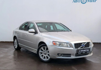 Подержанный автомобиль Volvo S80 2011 года (3 фото)