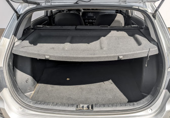 Подержанный автомобиль Kia Rio Hatchback 2021 года (9 фото)